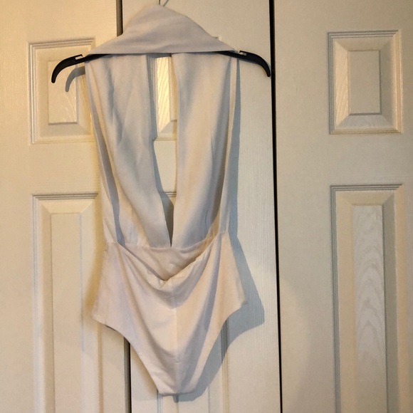 White Bodysuit Size Small 🤍🔥❤️ - Picture 2 of 3